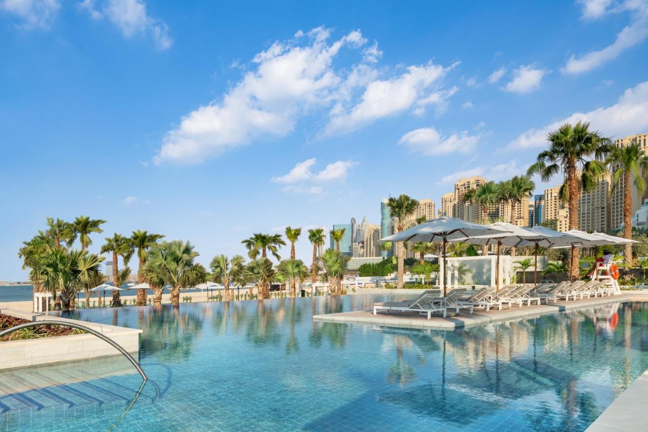 Address Beach Resort Dubai Exterior photo The swimming pool at the Atlantis, The Palm