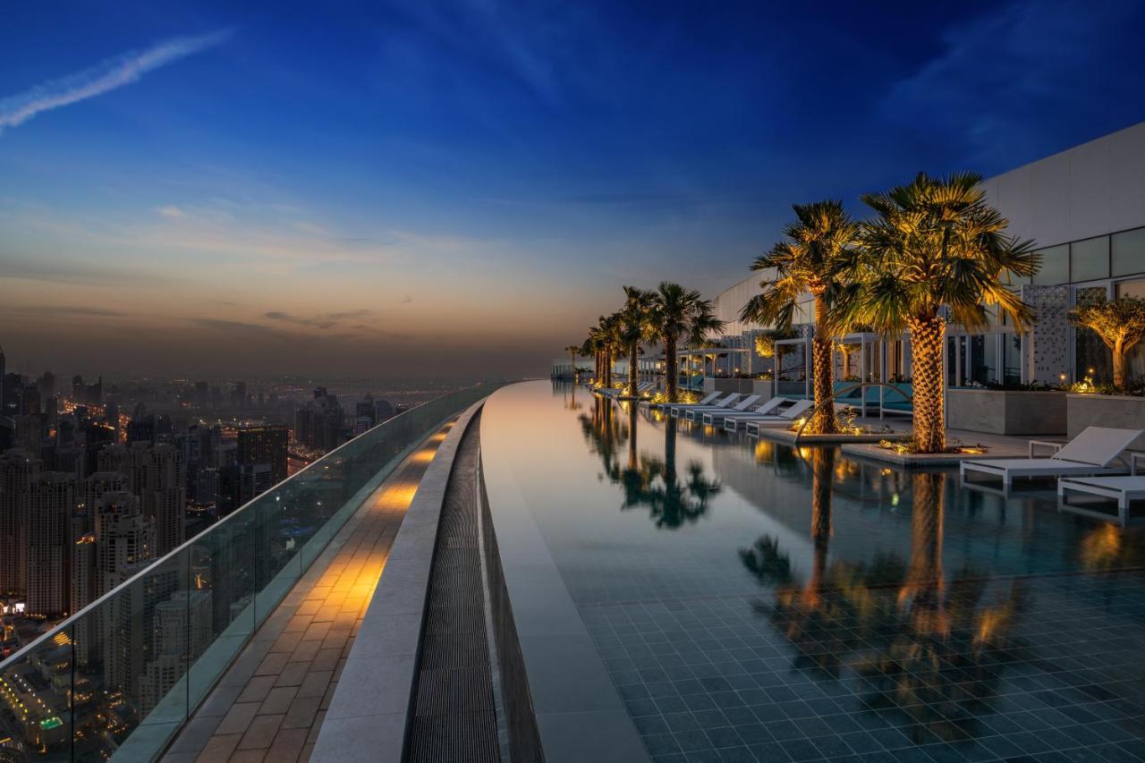 Address Beach Resort Dubai Exterior photo Infinity pool at the 360-degree Sky Bar